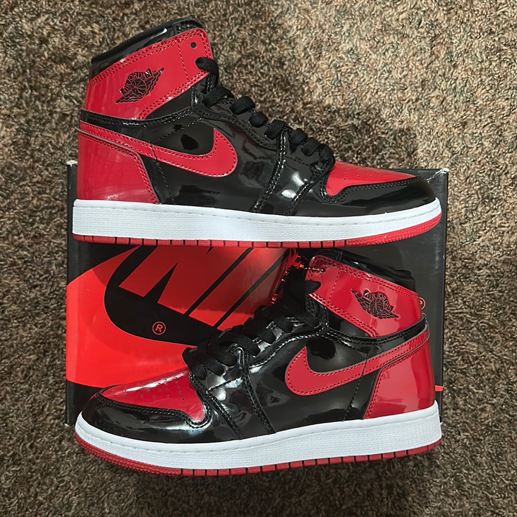 Jordan 1 Retro High Og Gs “Patent Bred” Size 7y